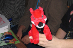 Auch-das-Stofftier-will-nur-spielen